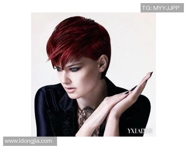 足球明星发型大比拼谁的造型最吸引眼球引领潮流风尚 足球明星发型大比拼谁的造型最吸引眼球引领潮流风尚