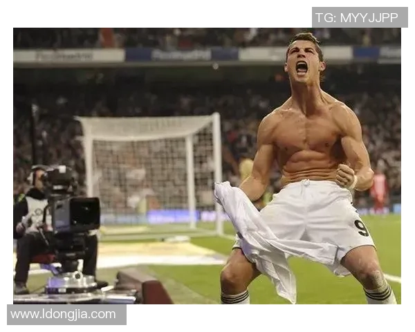 足球明星确诊新冠病毒后积极治疗成功自愈重返赛场展现强大意志力 足球明星确诊新冠病毒后积极治疗成功自愈重返赛场展现强大意志力