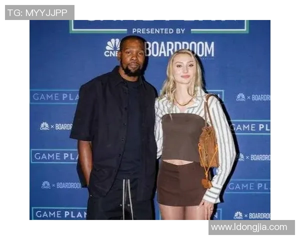 女明星与篮球男友的甜蜜绯闻背后隐藏的爱情故事与真相揭秘 女明星与篮球男友的甜蜜绯闻背后隐藏的爱情故事与真相揭秘